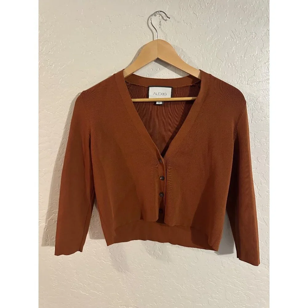 Y Alexis Burnt Orange V Neck Four Button Cropped Ribbed Petal Cardigan - Picture 2 of 11